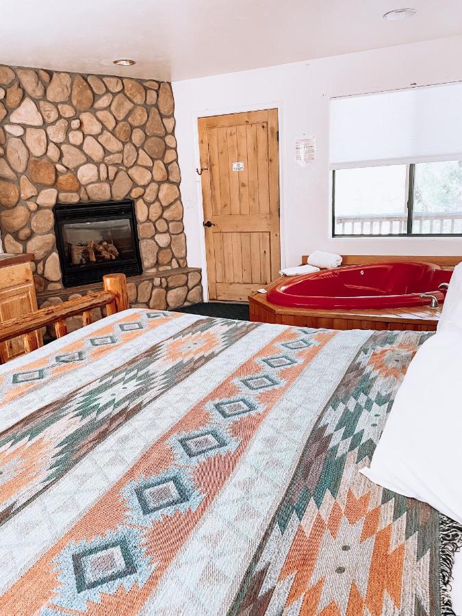 Creekside Lodge And Cabins Mayer Kültér fotó